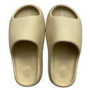 Yeezy Slide Bone (UK 4)