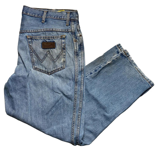 Wrangler Distressed Light Blue Jeans (36W)