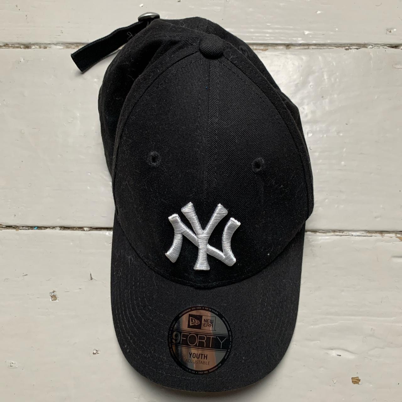 New York Yankees Black and White Cap