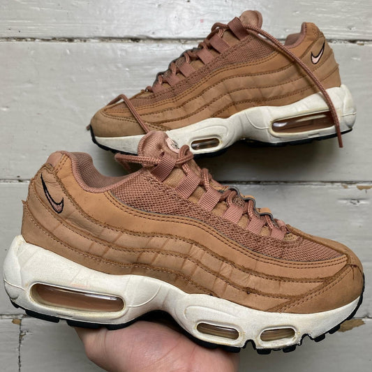 Nike Air Max 95 Peach Pink