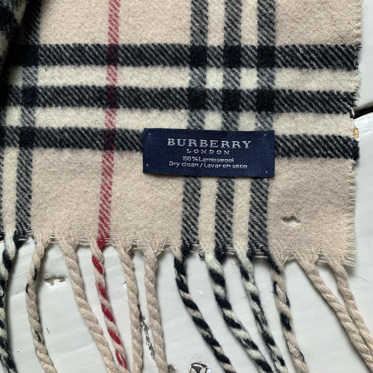 Burberry London 100% Lambwool Vintage Nova Check Scarf