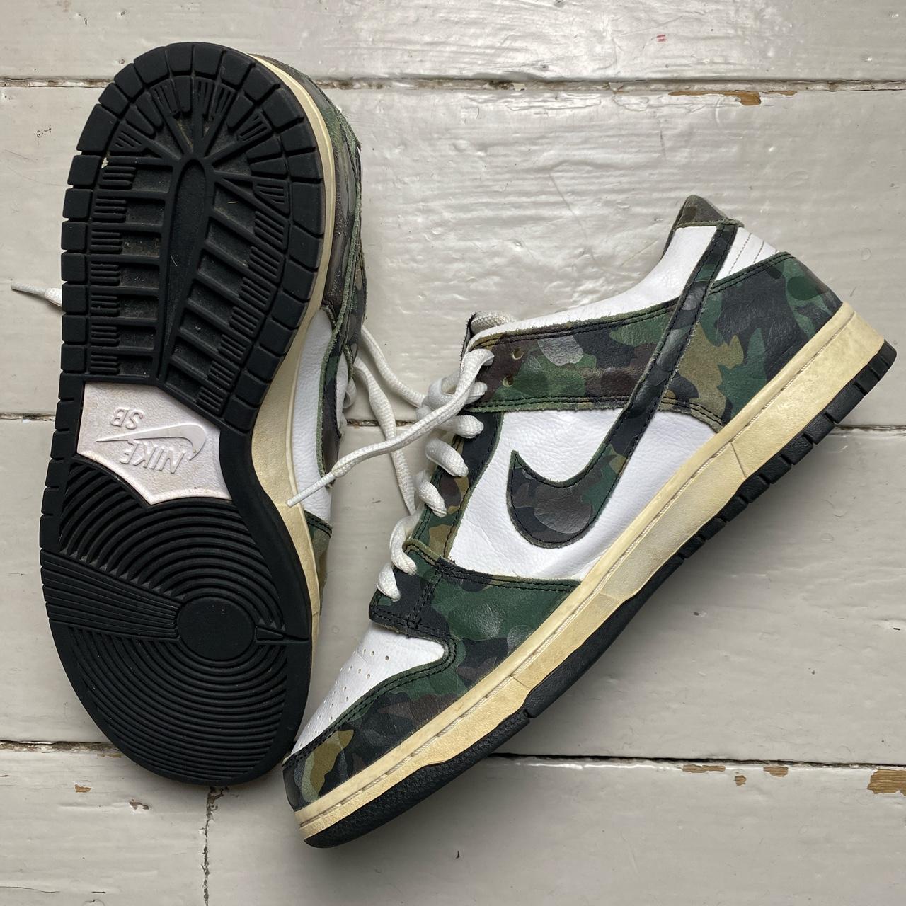 Nike SB Dunk Low Camo Legion Green