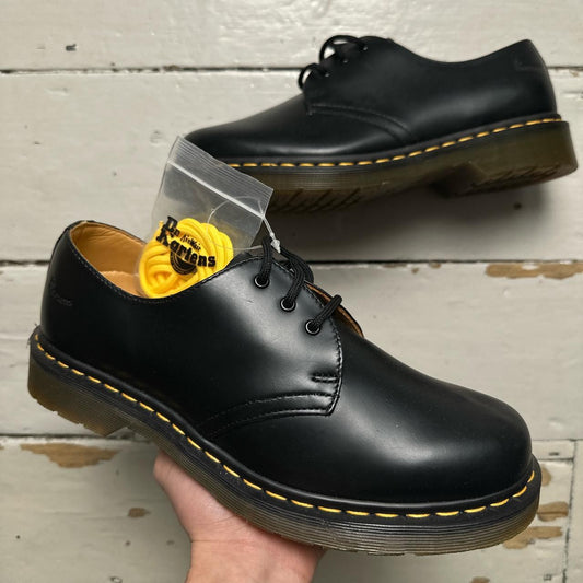 Dr Martens Low Shoes Black and Yellow Stitch