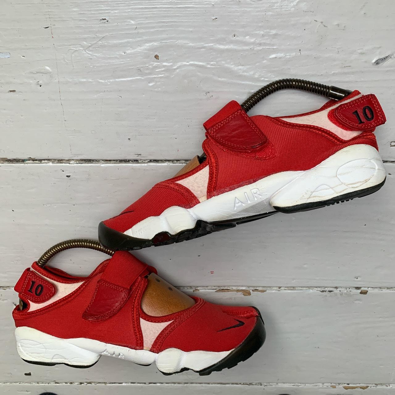 Red hot sale nike rifts