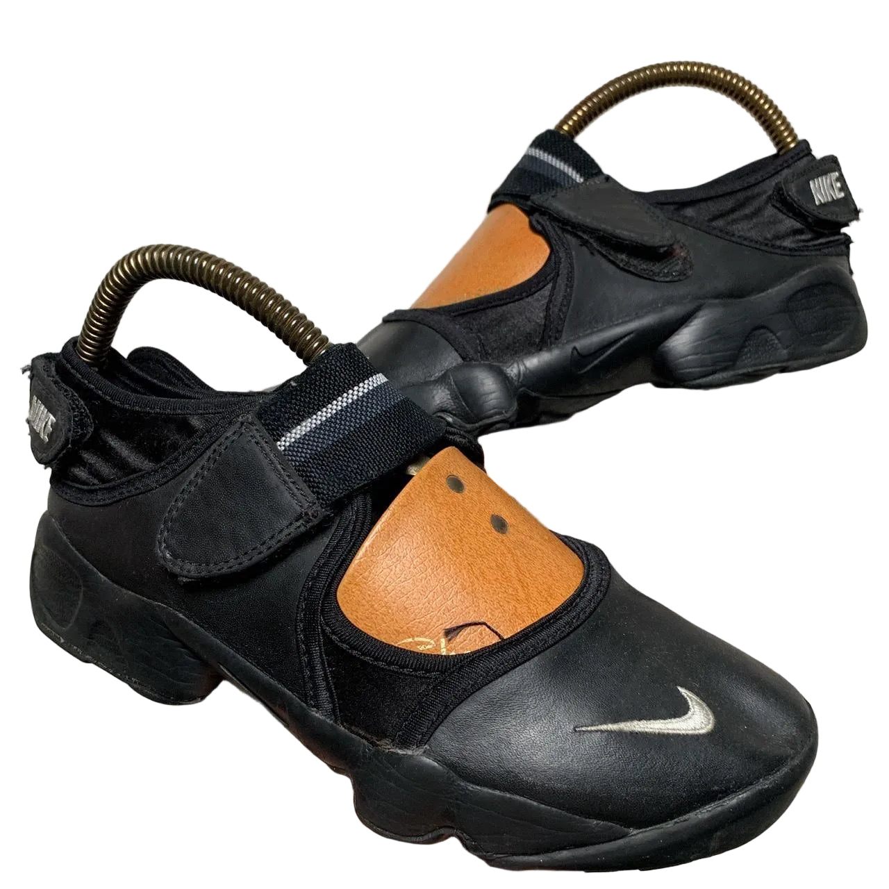 Nike Air Rift Black Leather and White (UK 3.5)