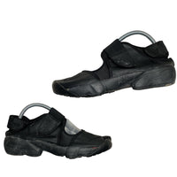 Nike Rift Black Leather (UK 7.5)