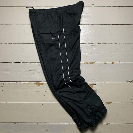 Nike Vintage Swoosh Baggy Shell Bottoms black and White