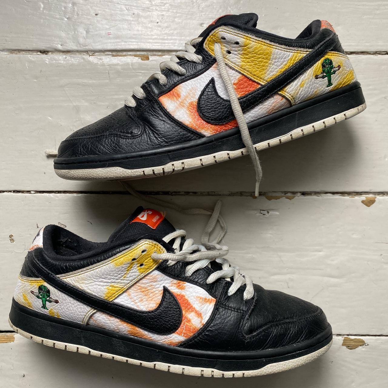 Nike SB Dunk Low Raygun