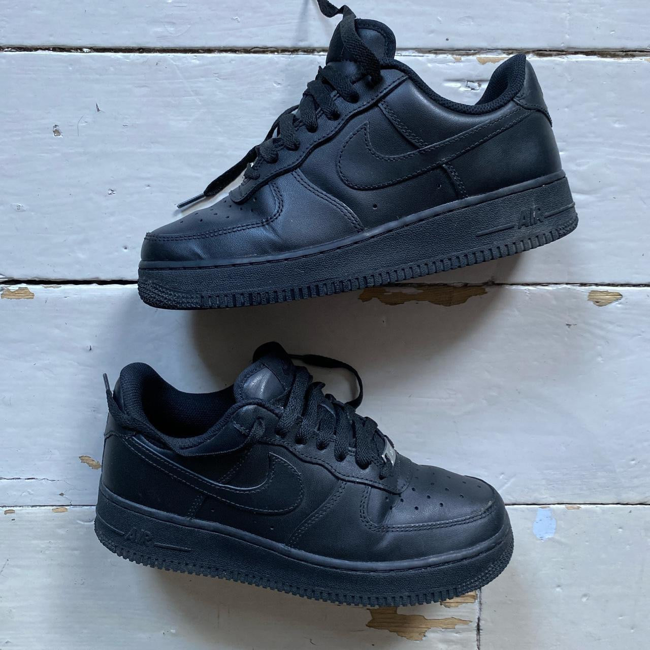 Nike Air Force 1 Black (UK 6)