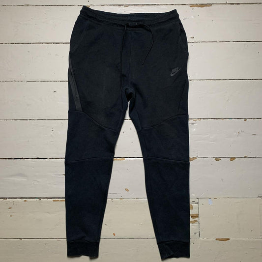 Nike Tech Fleece Black Joggers (Medium)