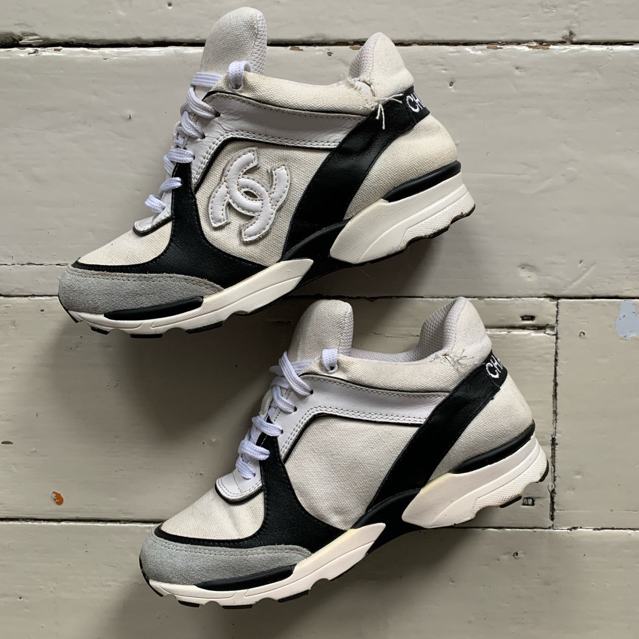 Chanel CC Trainers Vintage (UK 5 EU 38)