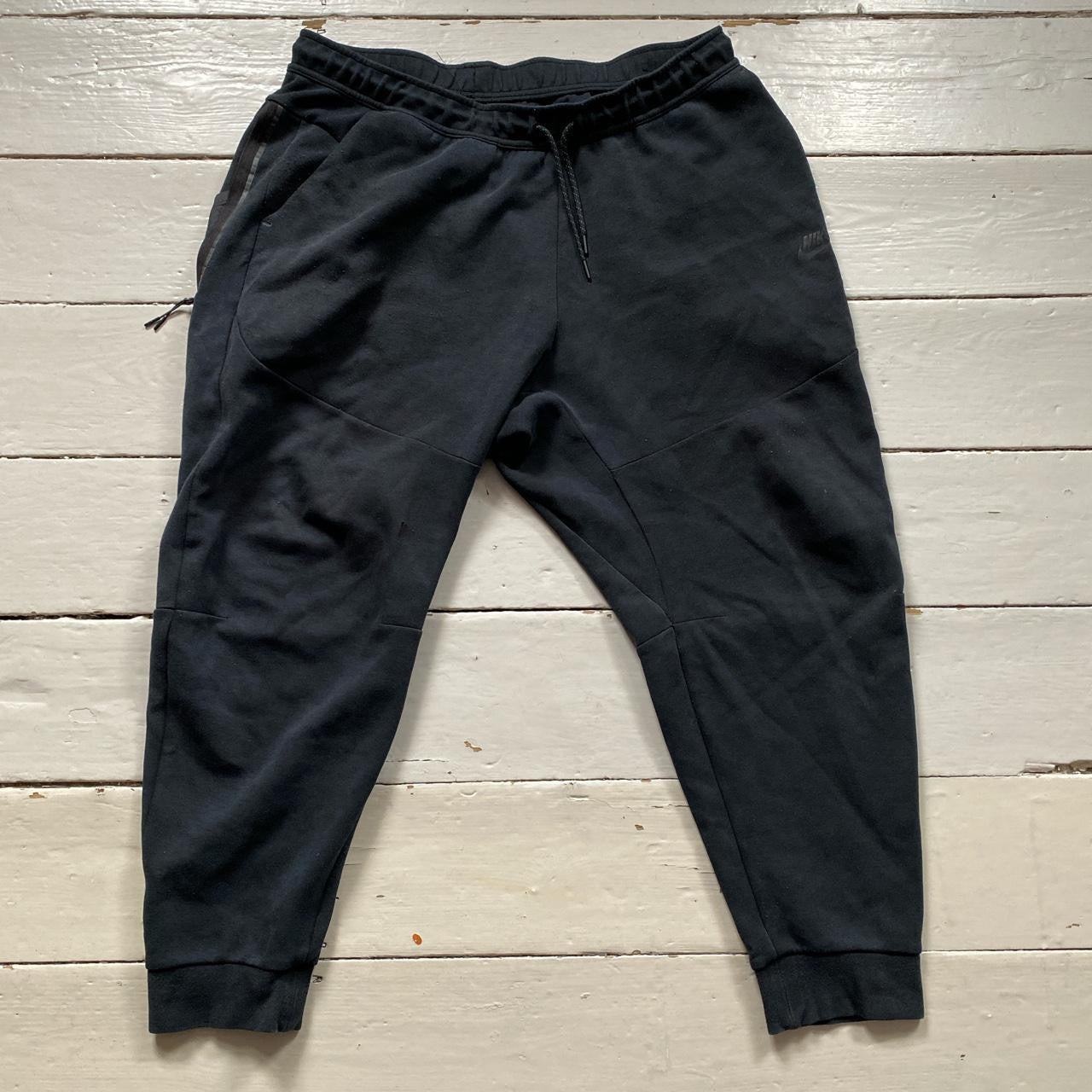 Nike Tech Fleece Old Season Black Bottoms (XXL)