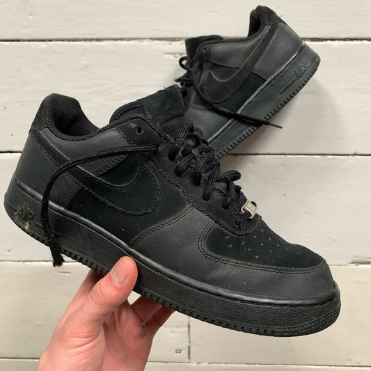 Nike Air Force 1 Triple Black (UK 7)