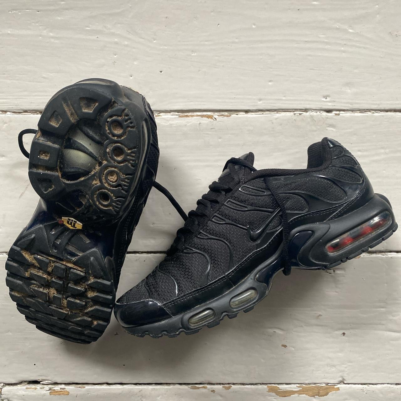 All 2024 black tns