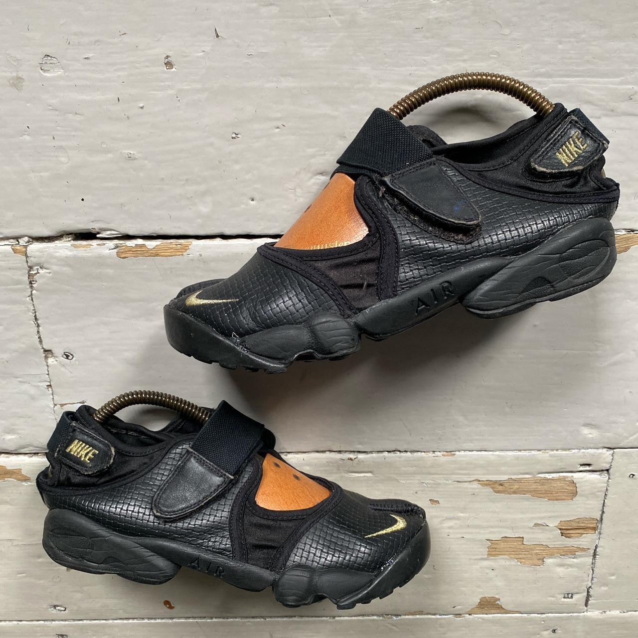 Nike Air Rift Black Leather (UK 6.5)