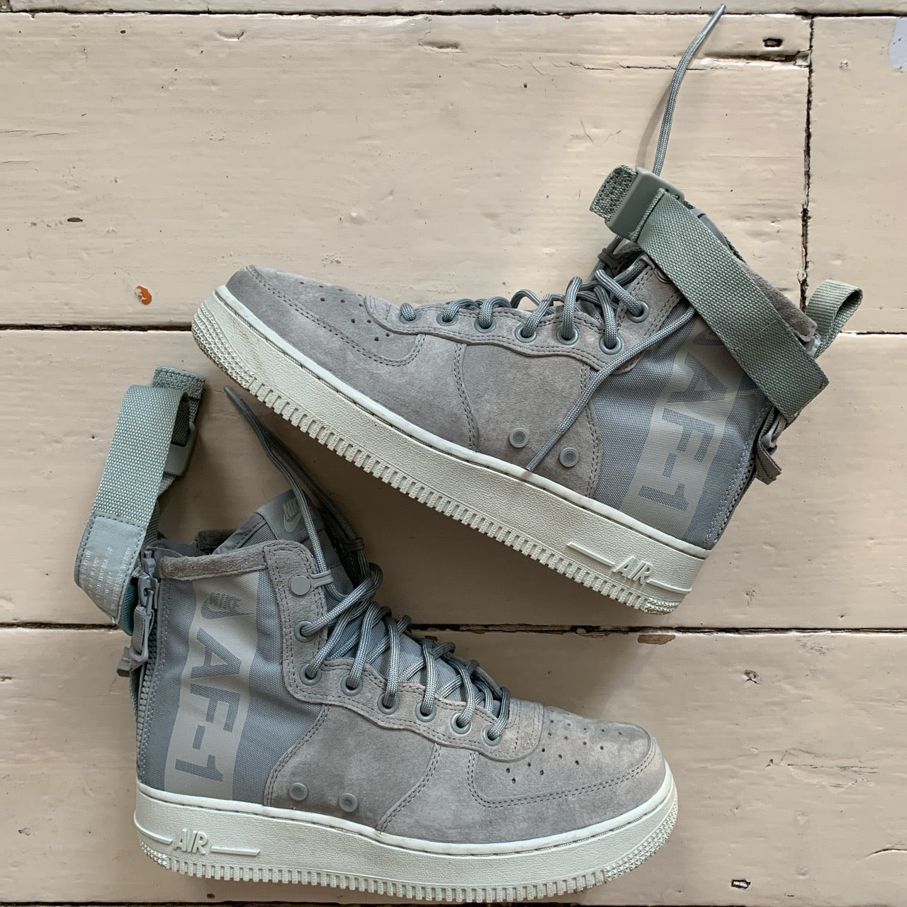 Nike Air Force Boot Utility (UK 6)