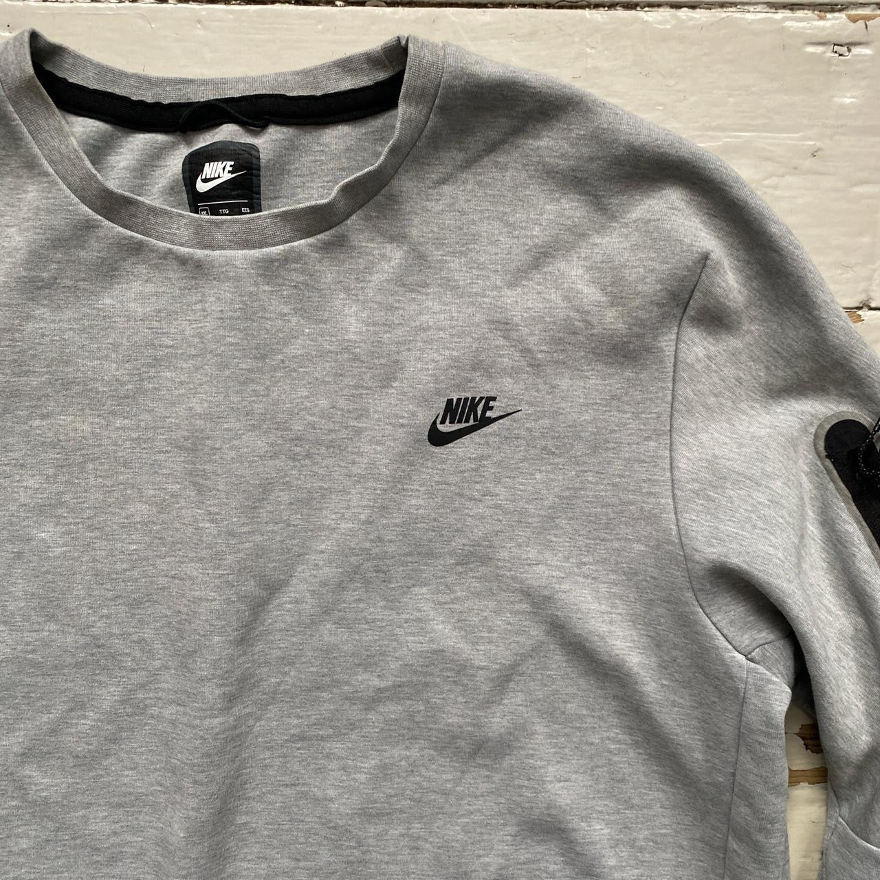 Nike Tech Fleece Grey Jumper (XXL)