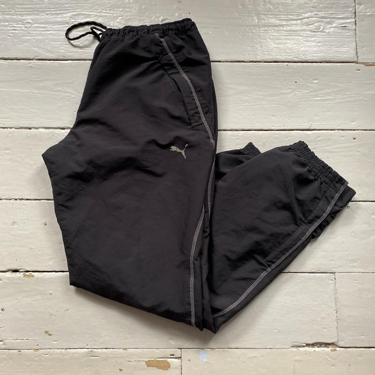 Puma Black and Grey Shell Bottoms (Large)