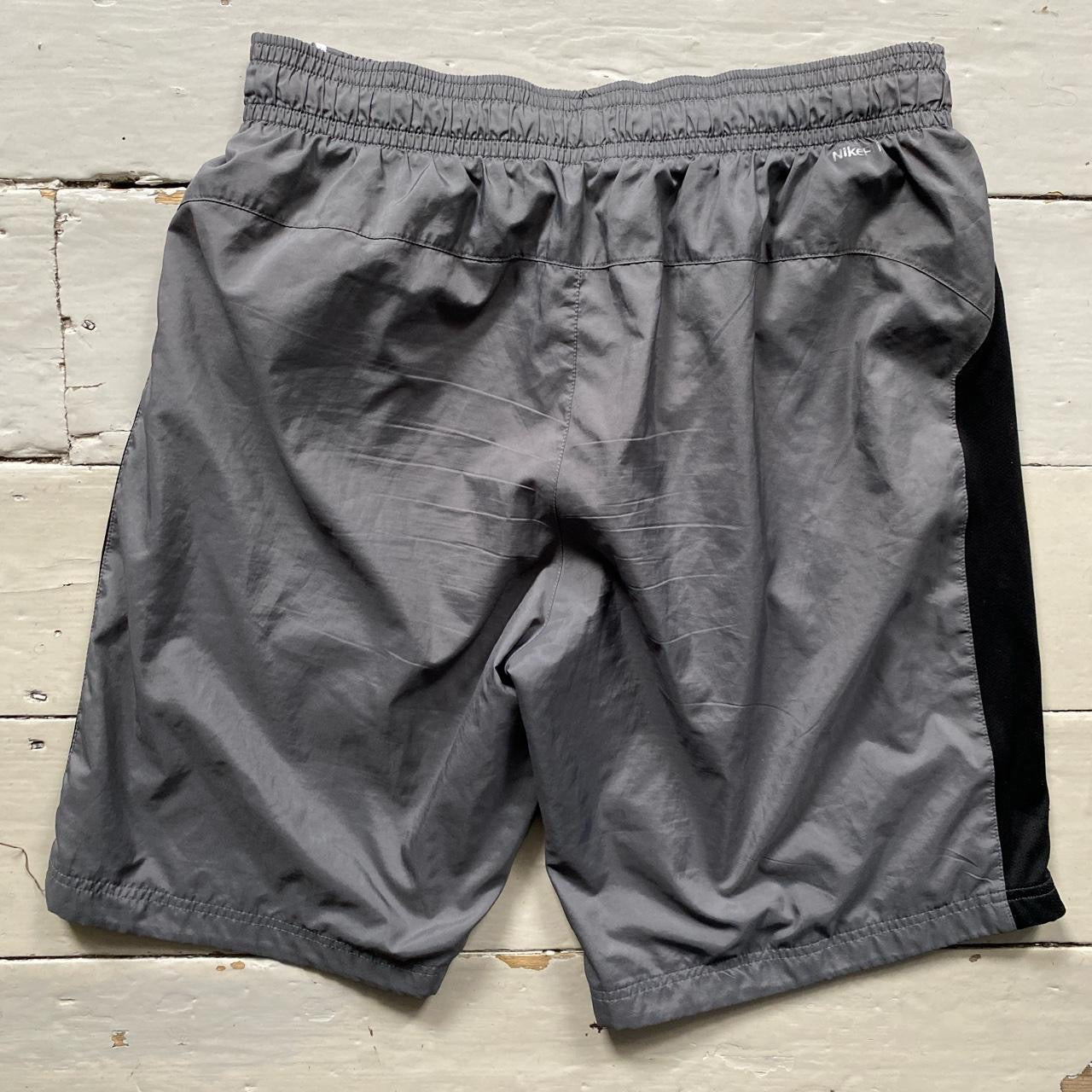 Nike Shell Shorts Grey Black (XL)