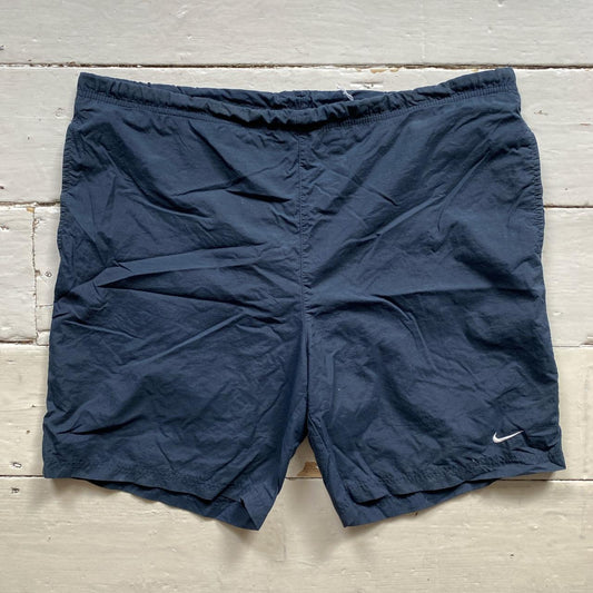 Nike Vintage Shell Shorts (Medium)