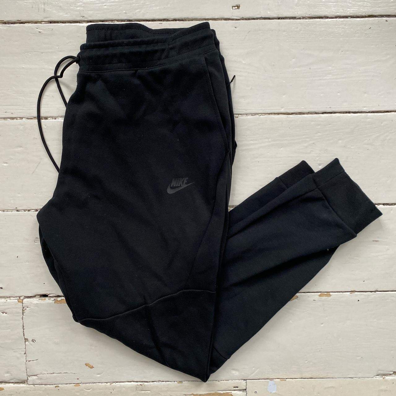 Nike Tech Fleece Black Joggers (XL)