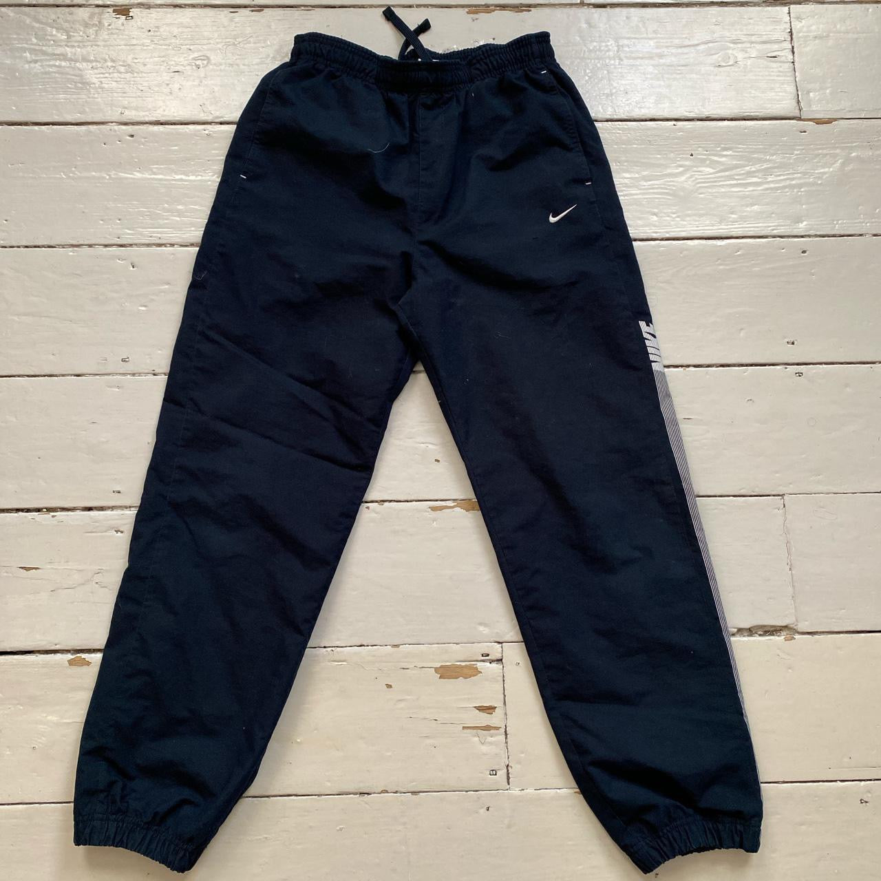 Nike Club Navy Shell Bottoms (Womens Small)