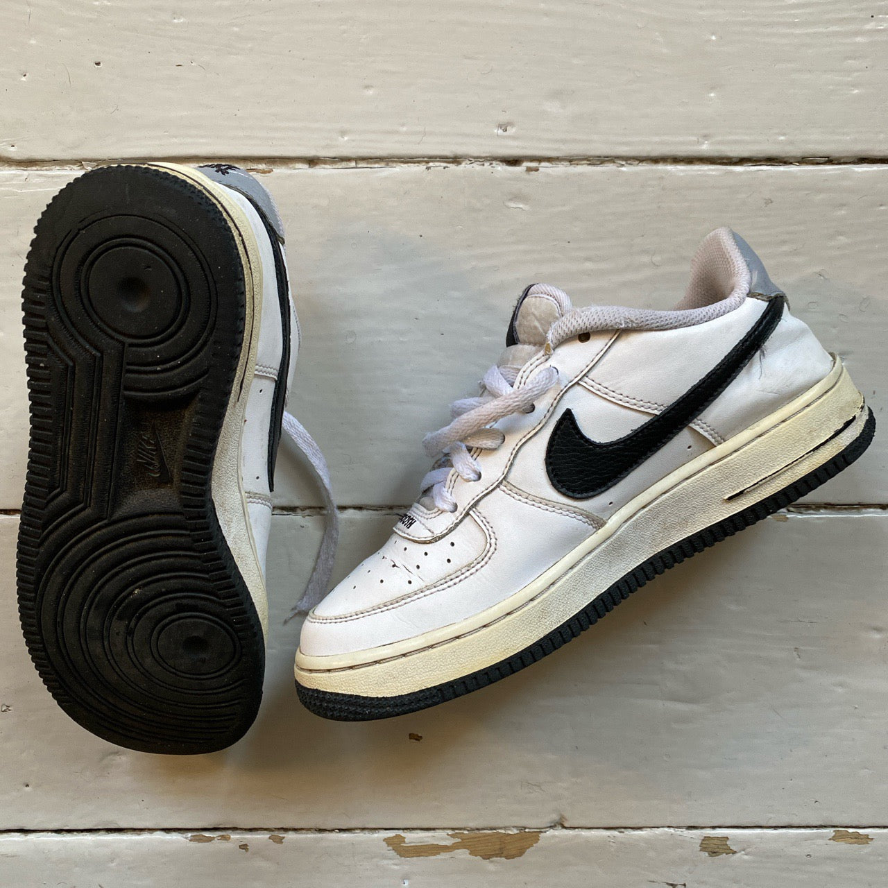 Nike Air Force 1 Swoosh (UK 5)