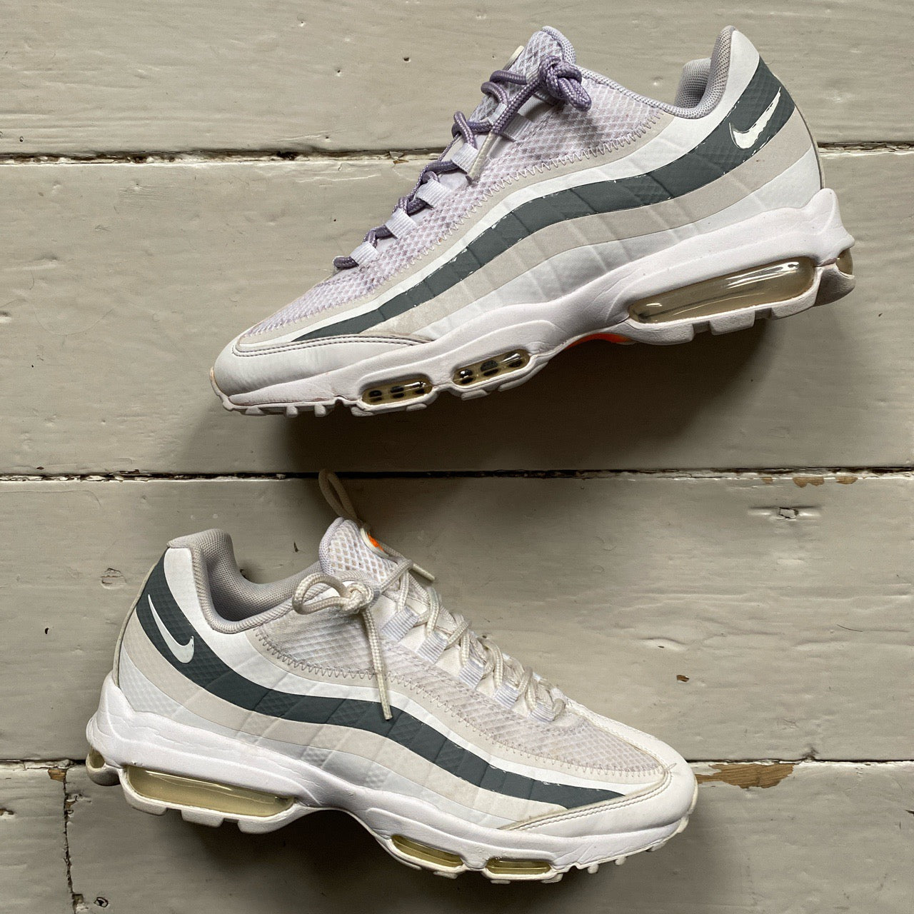 Nike Air Max 95 White Grey and Orange (UK 7)