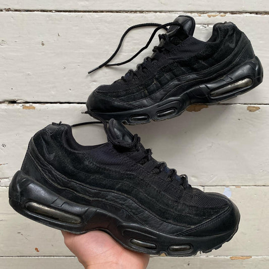 Nike Air Max 95 Black (UK 8)