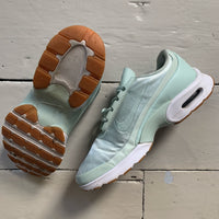 Nike Air Max Jewel (UK 5)
