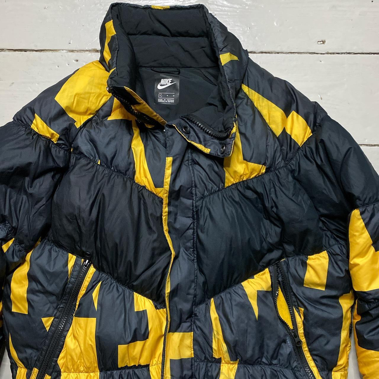 Nike Puffer Jacket (Medium)