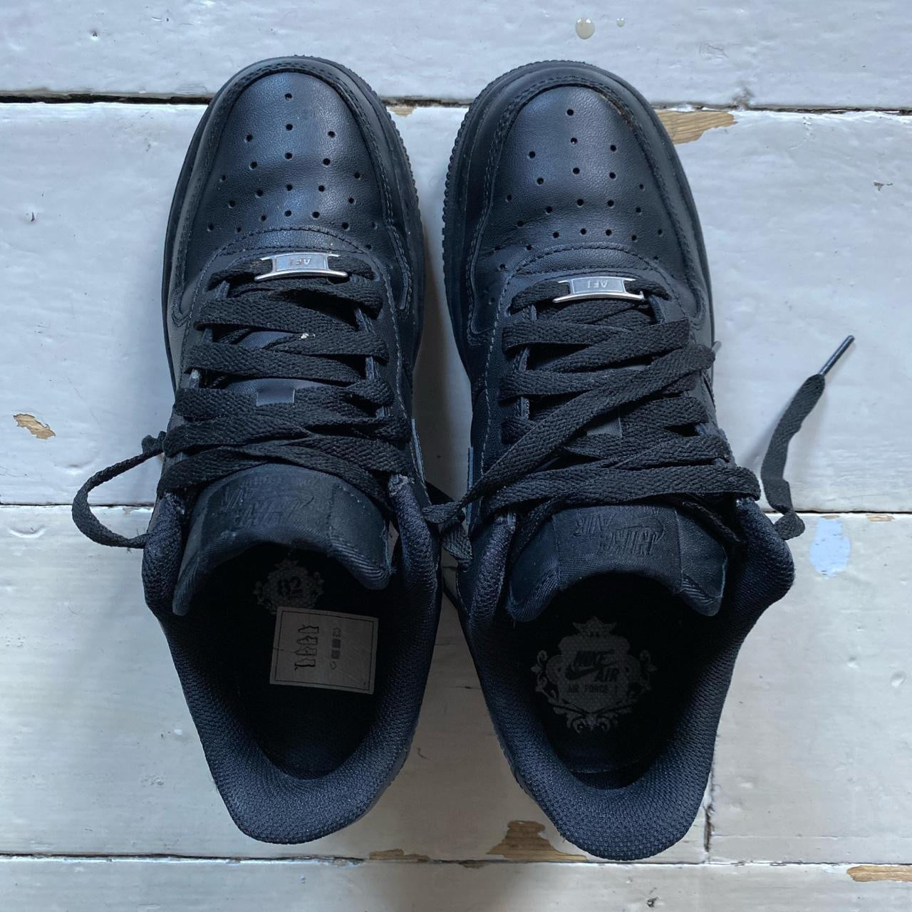 Nike Air Force 1 Black (UK 6)