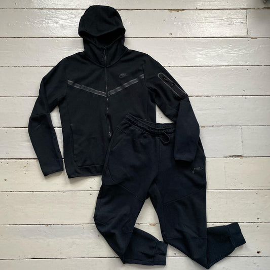 Nike Tech Fleece New Season Black Tracksuit (Small)