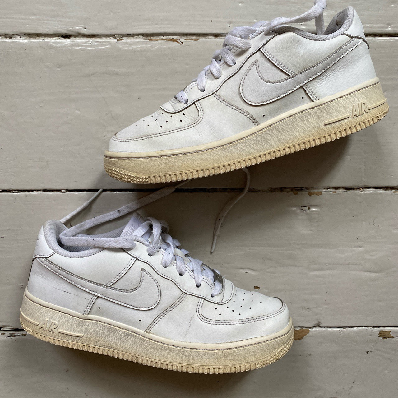 Nike Air Force 1 White (UK 6)