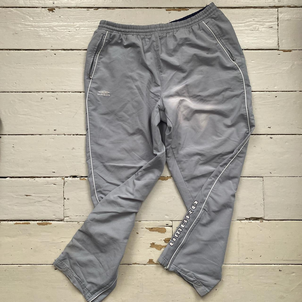 Umbro Silver Shell Bottoms (XL)