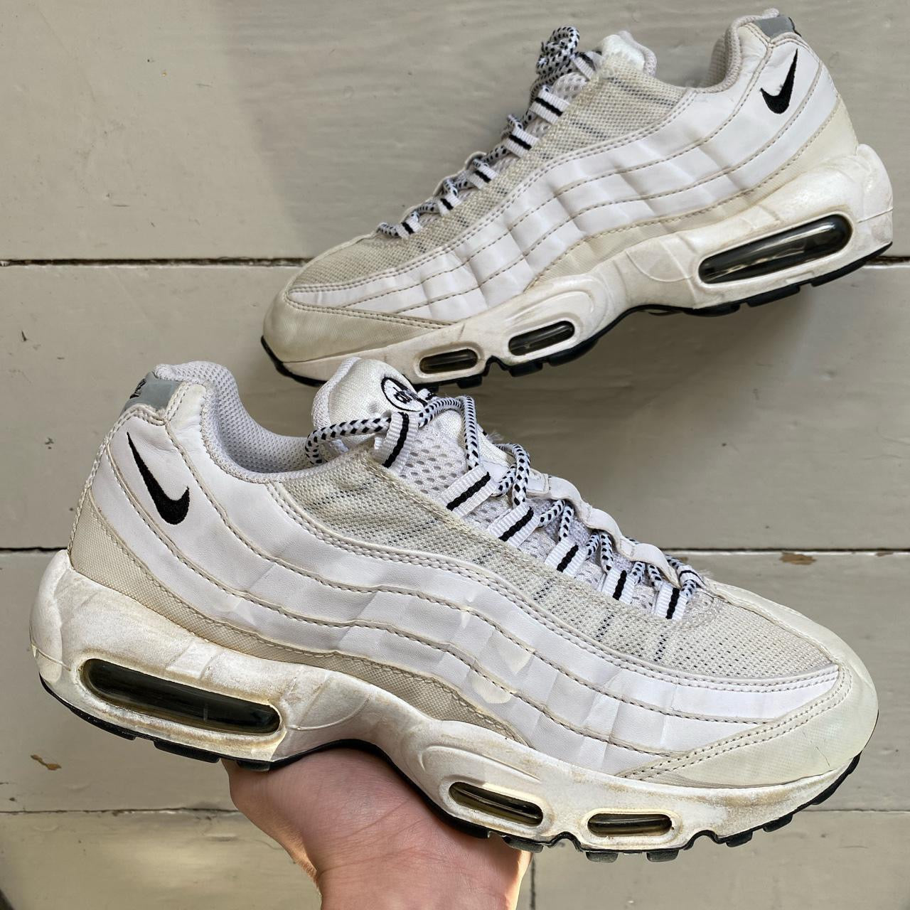 Nike Air Max 95 White and Black (UK 8)