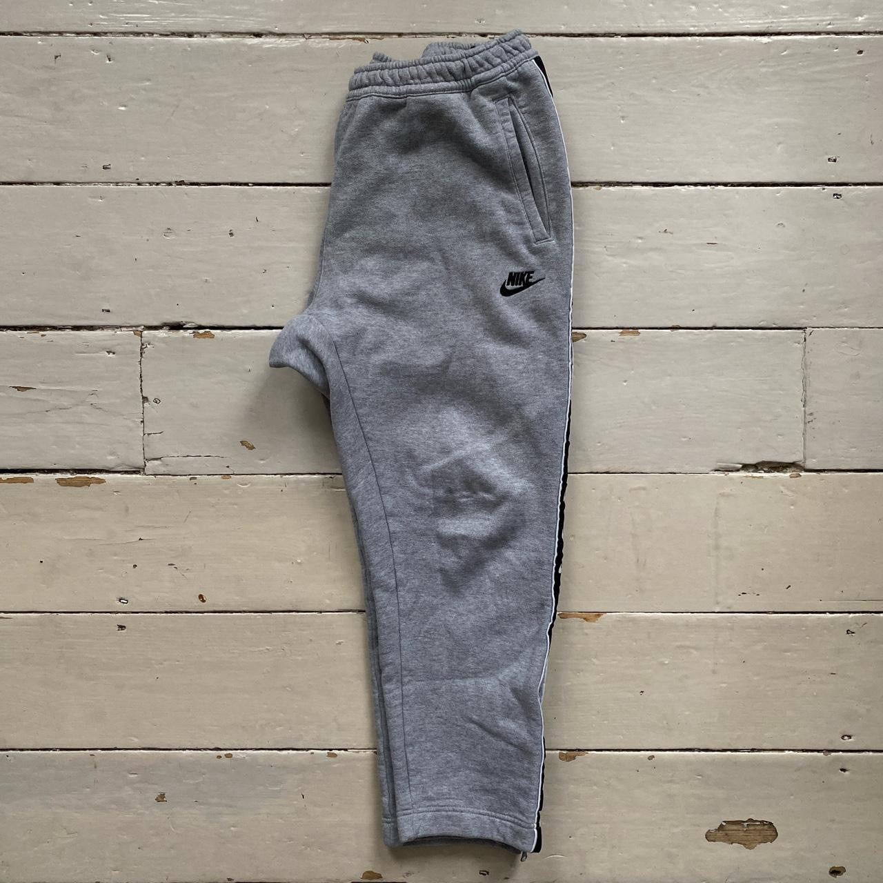 Nike Multi Swoosh Joggers (Medium)