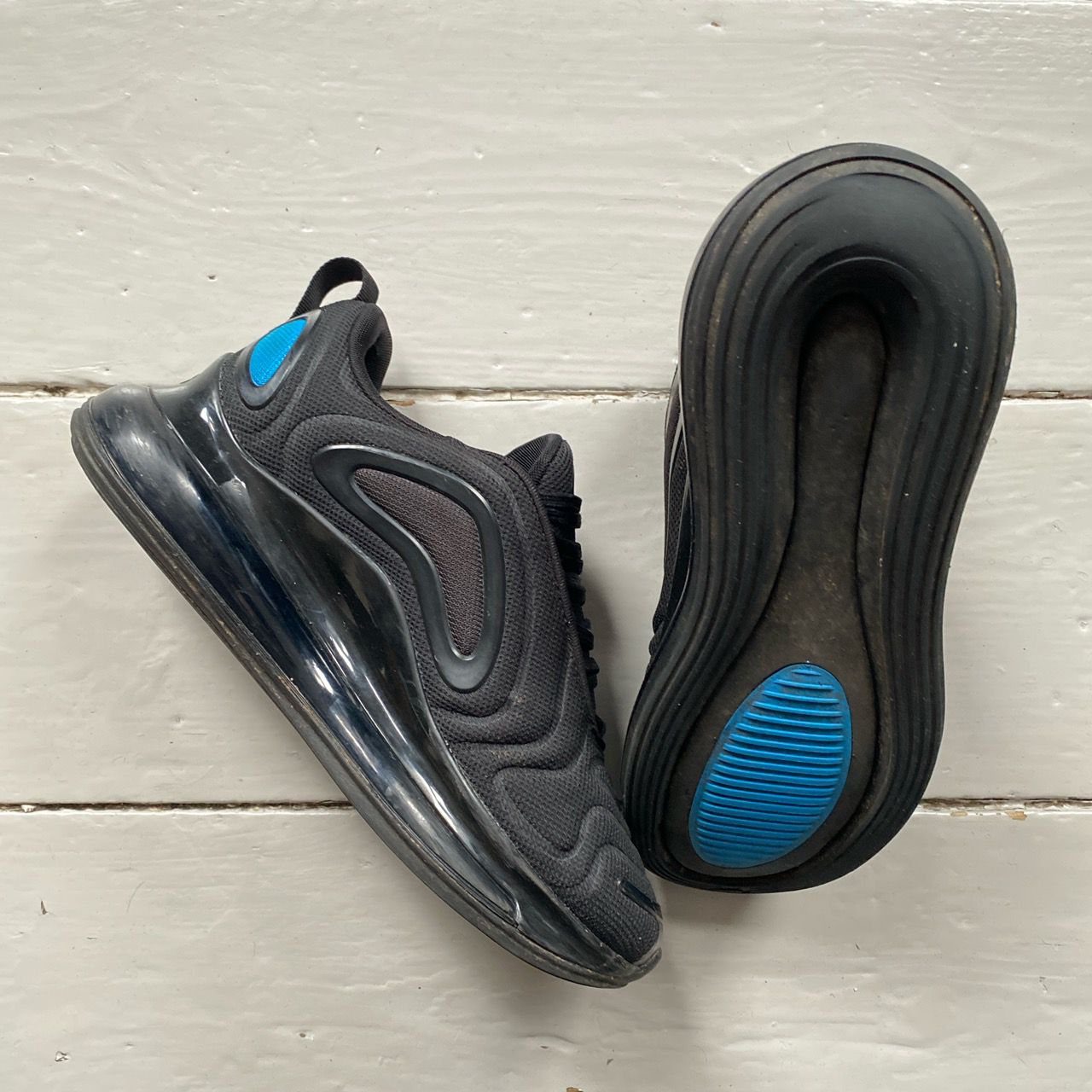 Nike air max 720 junior cheap black and blue