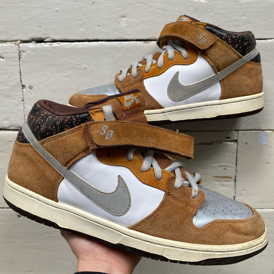 Nike Dunk Mid SB Fender Bass (UK 12)