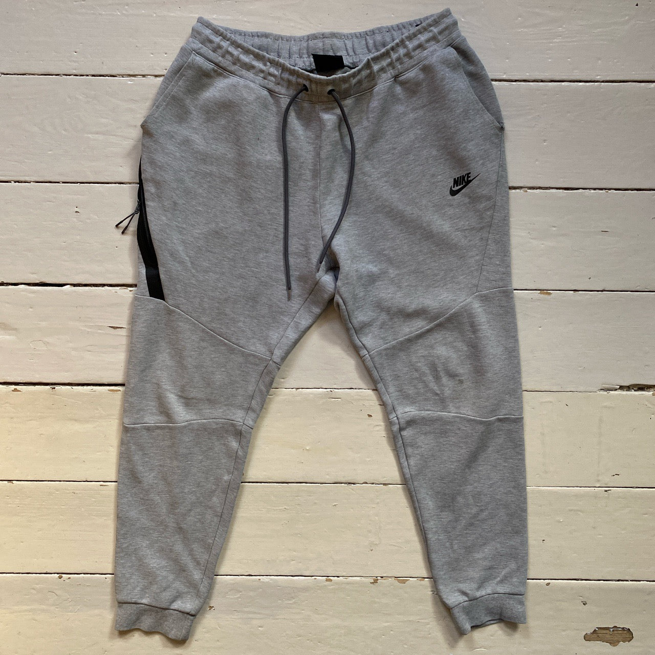 Nike Tech Fleece Grey Old Season (Large)