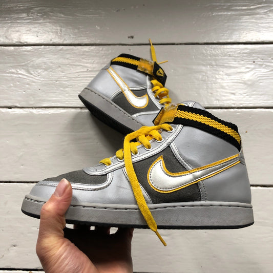 Nike Supreme QS Vandal Dunks (UK 5.5)
