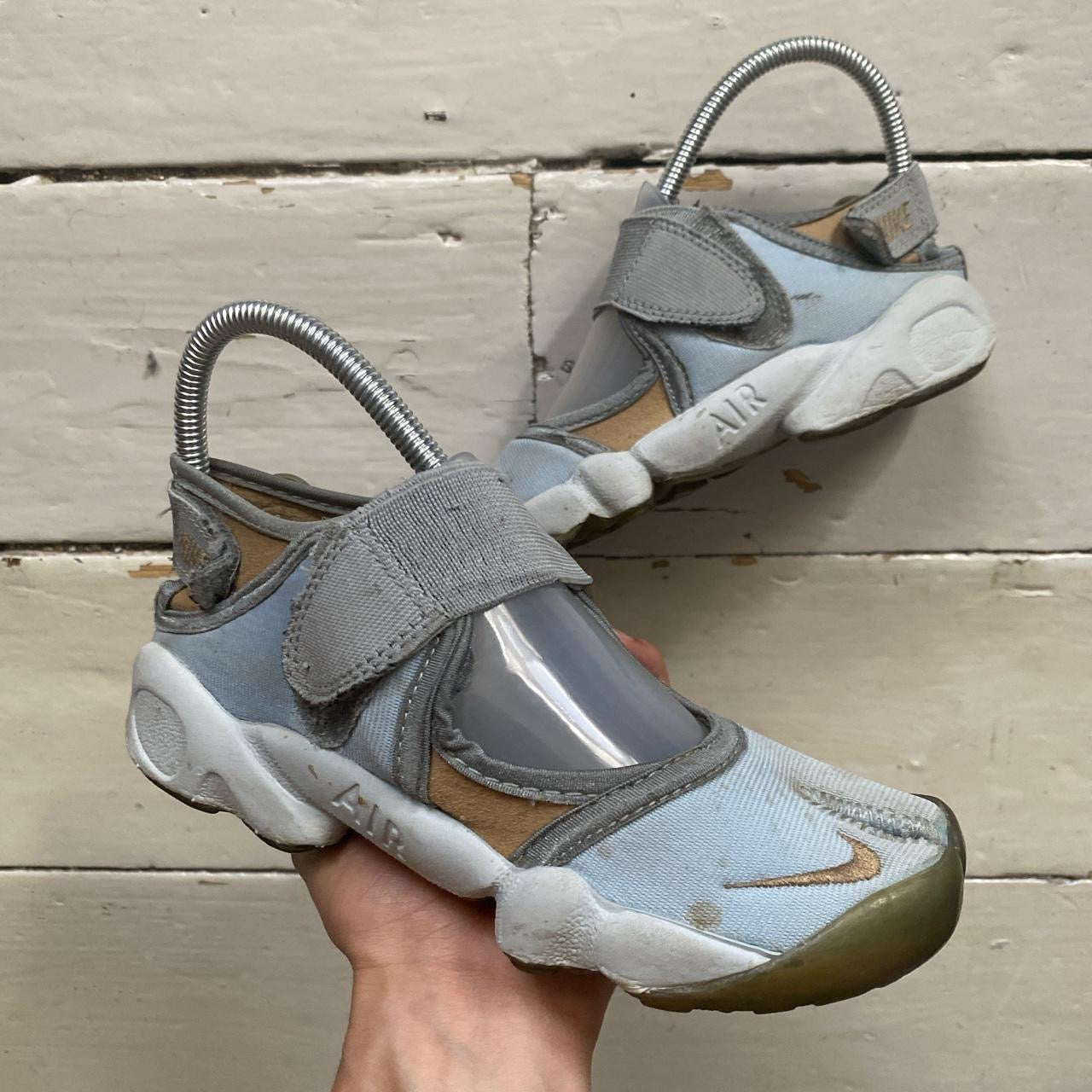 Nike Vintage Air Rift Blue (UK 3.5)