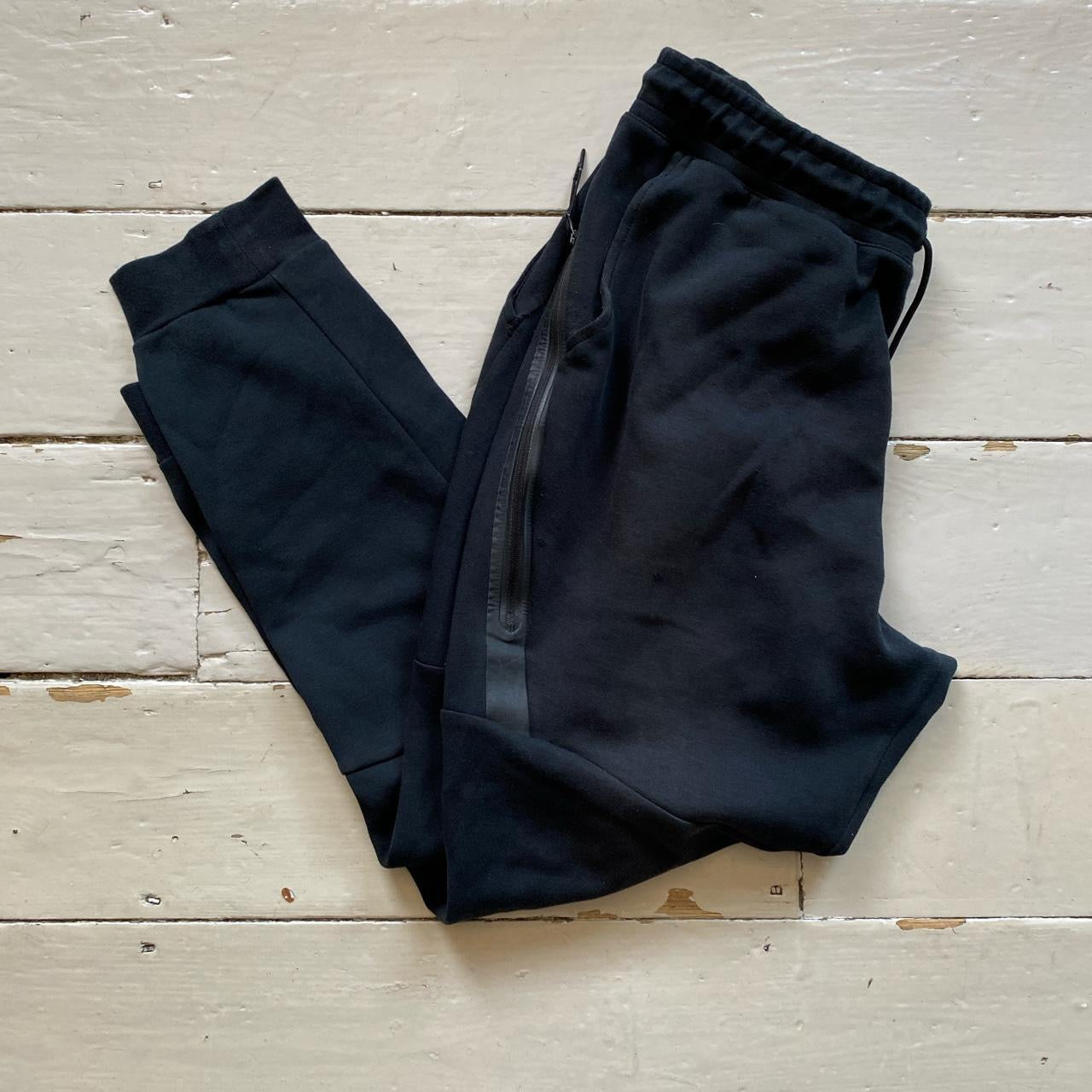 Nike Tech Fleece Black Joggers (XL)