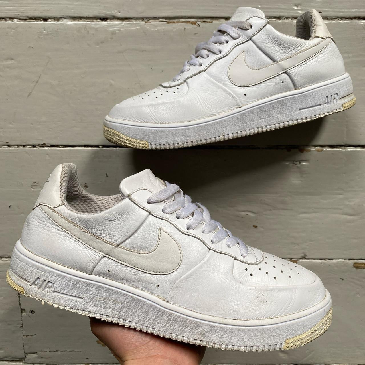 Nike Air Force 1 White (UK 9)