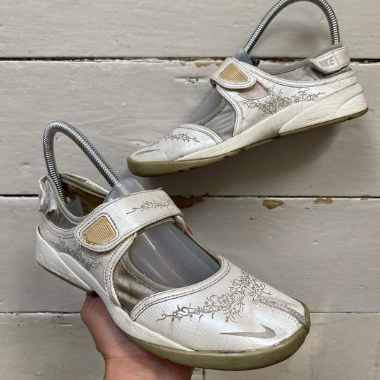 Nike Air Rift 2005 (UK 3.5)