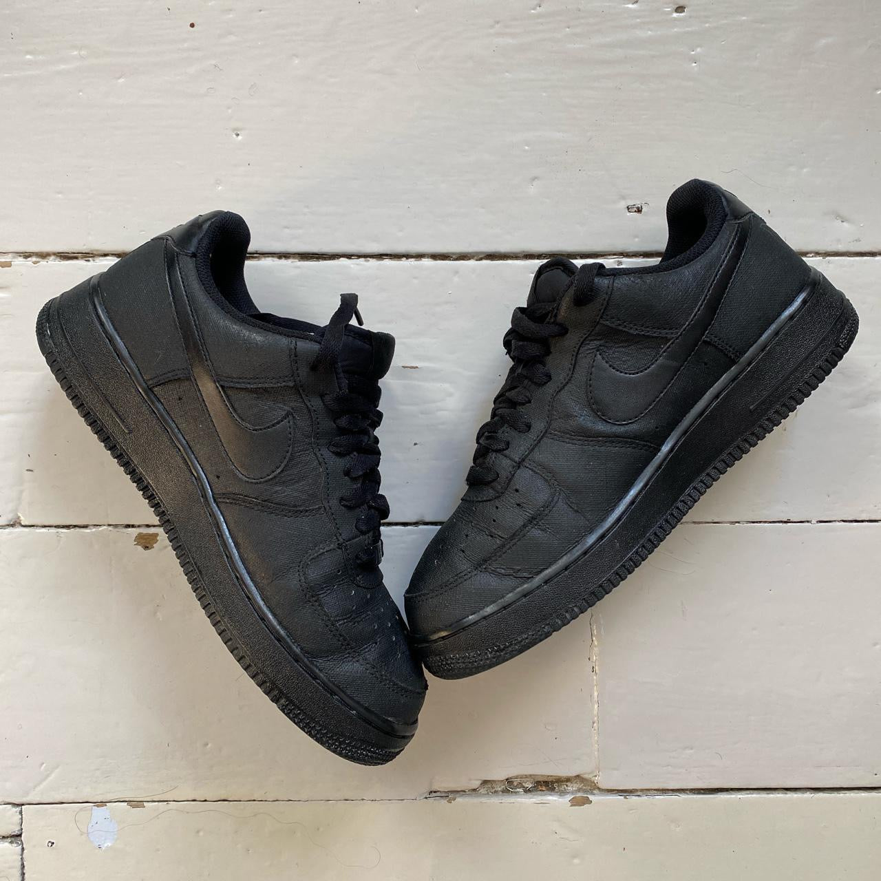 Nike Air Force 1 Black (UK 8)