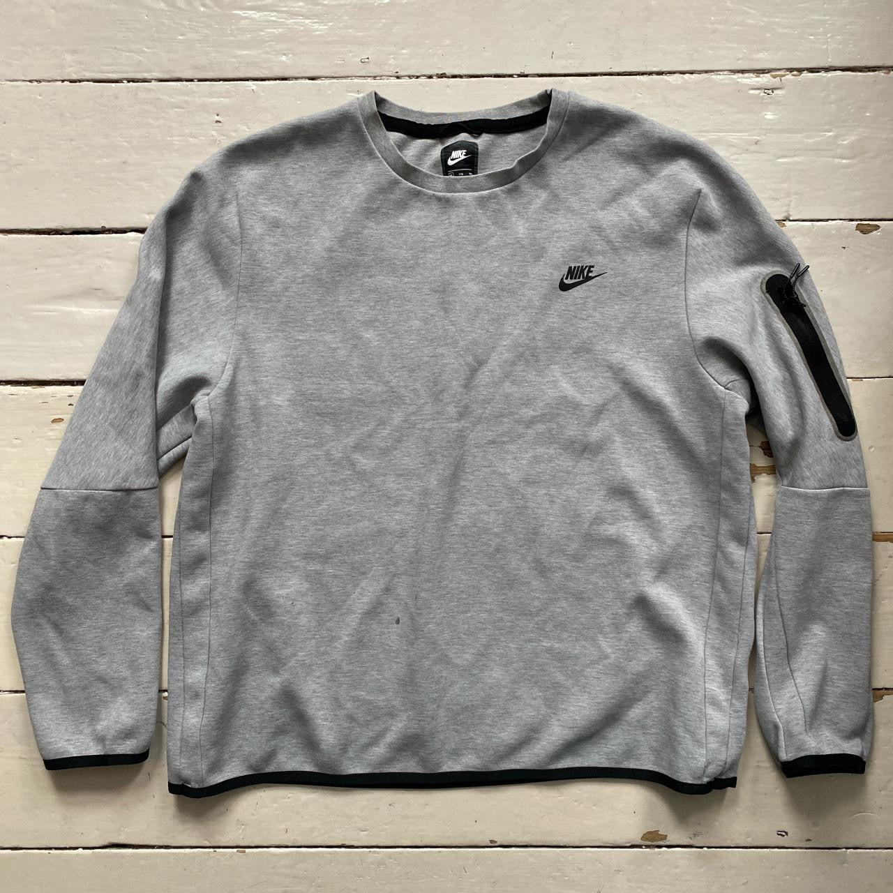 Nike Tech Fleece Grey Jumper (XXL)