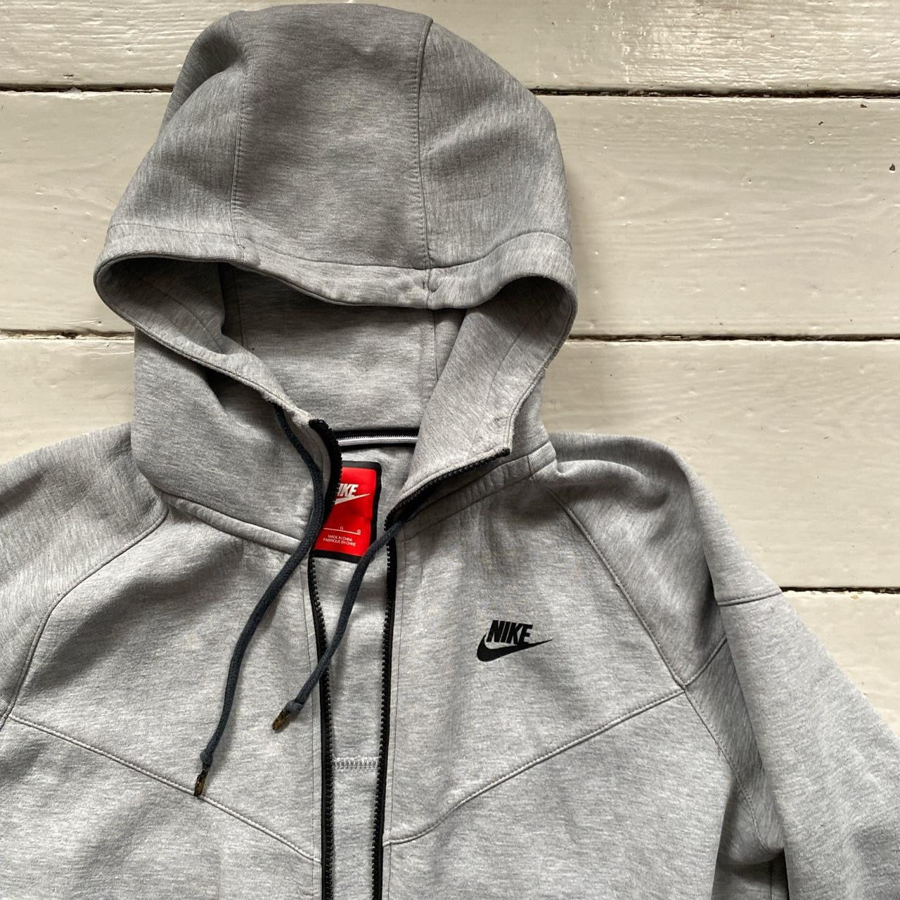 Nike Tech Fleece Grey Hoodie (Large)