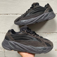 Yeezy 700 Vanta (UK 9)