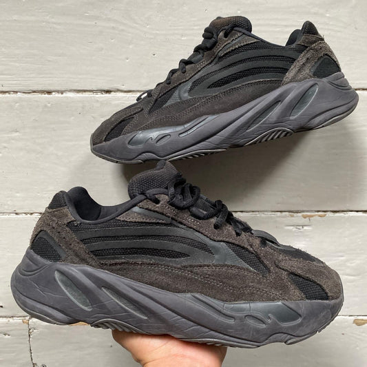 Yeezy 700 Vanta (UK 9)